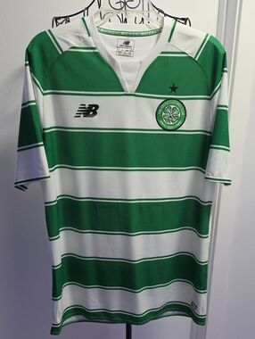 New Balance Men’s Celtic Hooped Soccer Jersey - Green/White